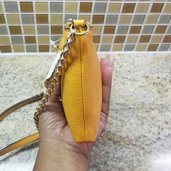 Authentic Coach Pebbled Leather Cross Body - Picture 7 of 8